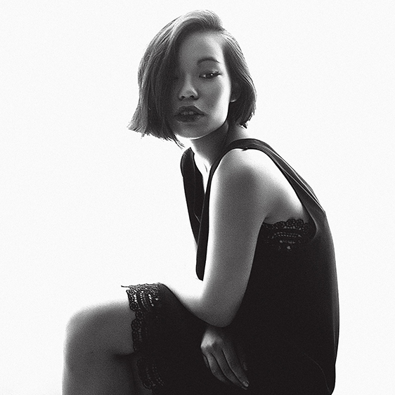 Mega Blonde - Stylist Mega Blonde - Stylist